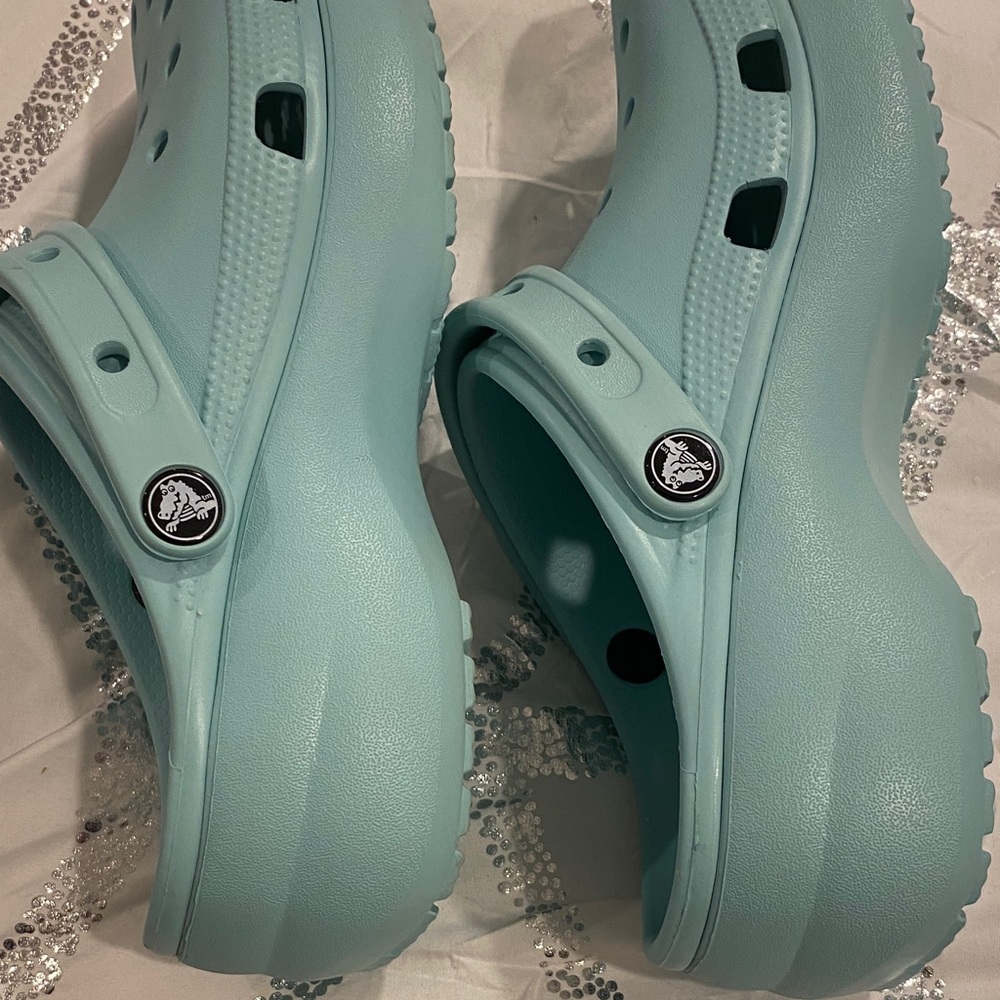 CROCS Adults ' Aqua Slippers - Picture 3 of 3